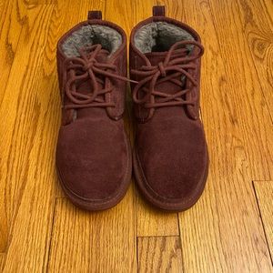 Burgundy ugg neumel